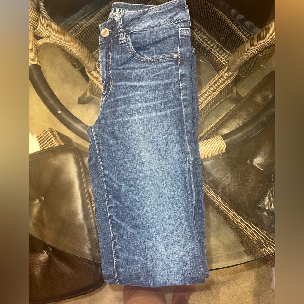 Woman’s blue jeans size 6 - Picture 2 of 2
